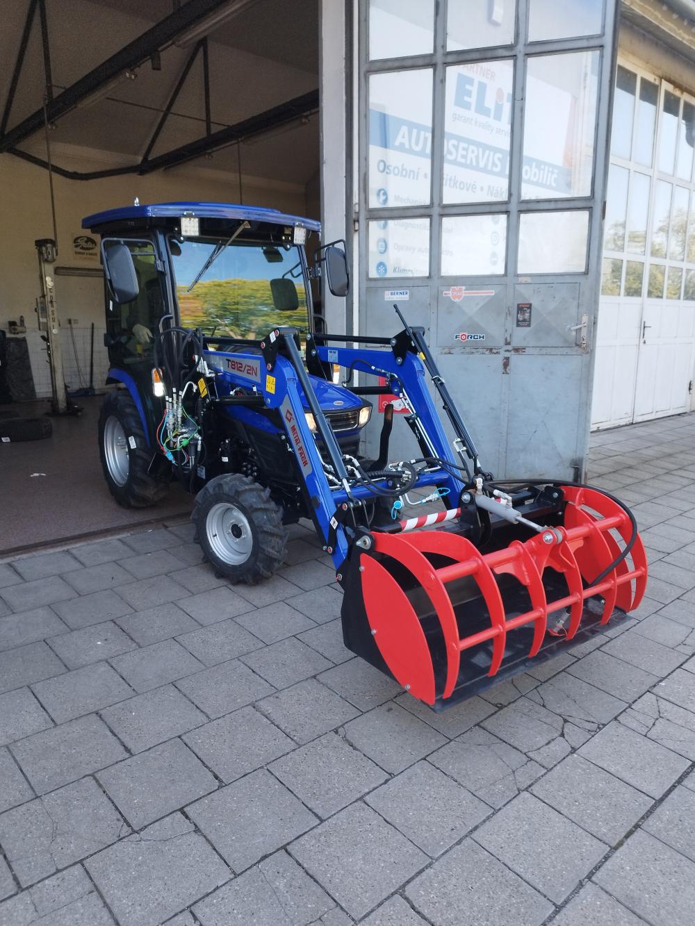 Malotraktor Farmtrac FT - 26 4WD H (hydrostat) Malotraktor Farmtrac FT - 26 4WD H (hydrostat)